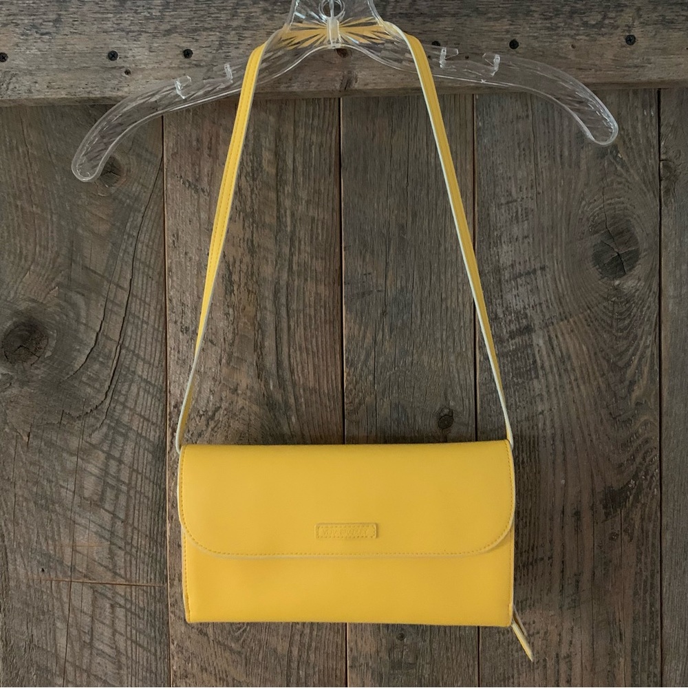 Vera Bradley Yellow Flap Clutch Snap Zip Shoulder Purse Lined